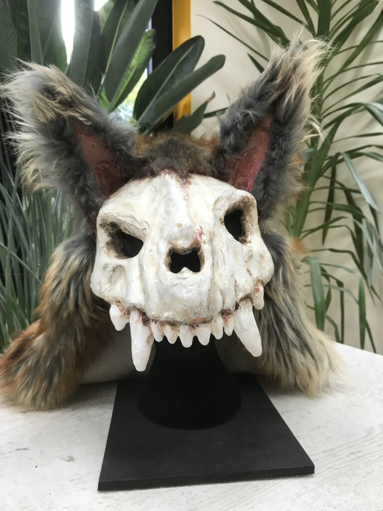 Skull mask with fake-fur, €165,-