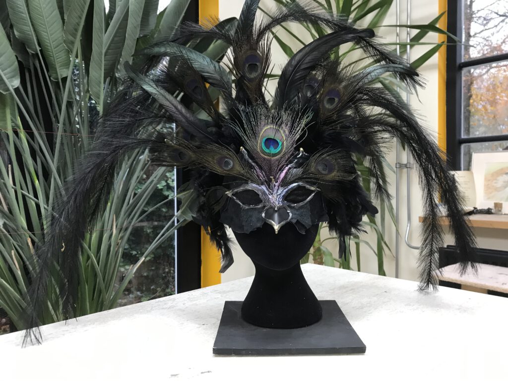 Headpiece with mask, €125,-