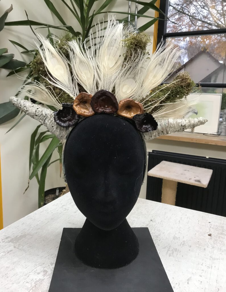 Headpiece, €65,-